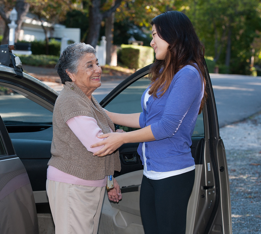 Senior Woman receives ride from Vivalon CarePool driver